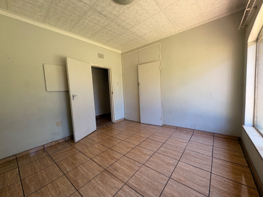 4 Bedroom Property for Sale in Flamwood North West